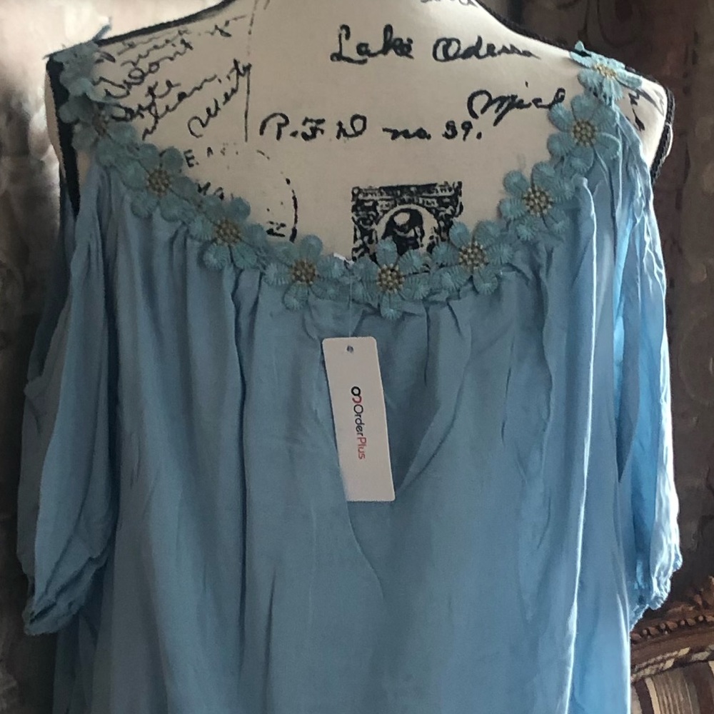 🖤🖤COLD SHOULDER EMBROIDERED BOHO TOP NWT - Picture 6 of 6